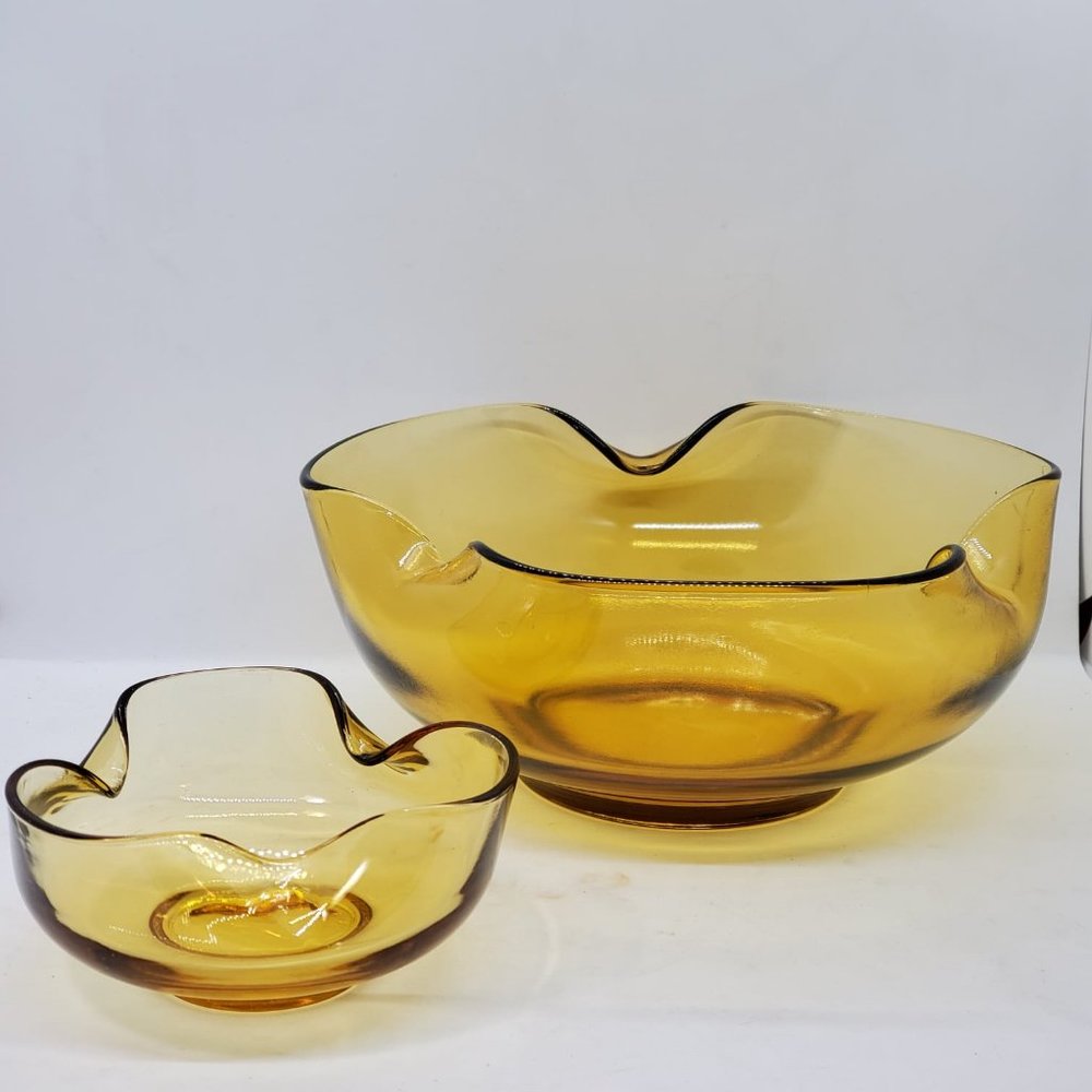 Honey Gold Accent Modern Chip and Dip Set